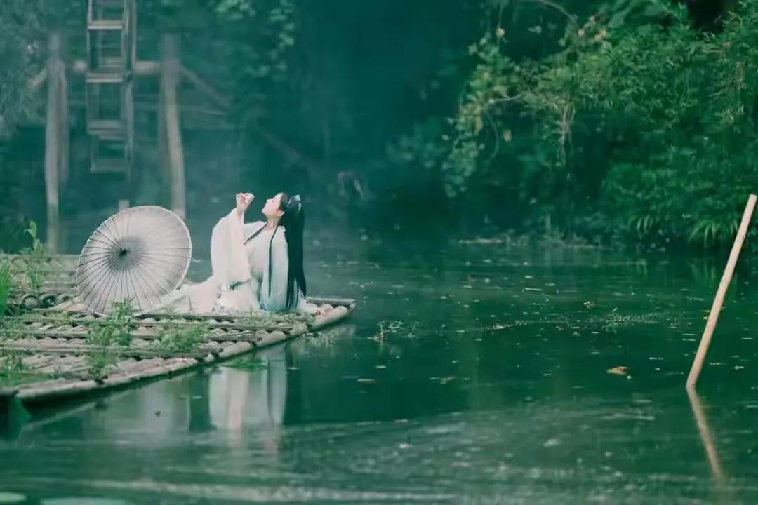 烟如柳诗词三十首（最新2021年12月）