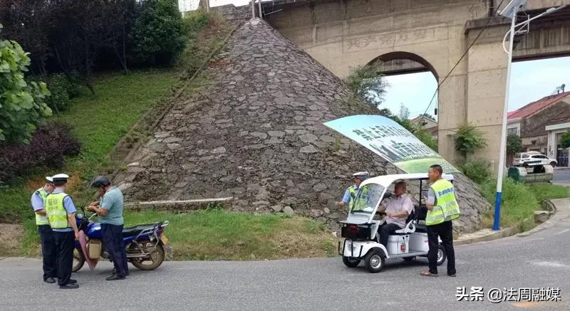 澧县：开展联合驻站执法 推进“两车”整治促平安
