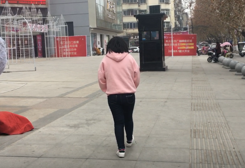 2012年，河南14岁少女被迫与一对父子6年生3娃，找到时已精神分裂