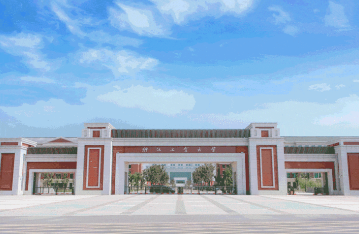 “双非”院校50强被曝光，深圳大学屈居第2，上海理工无缘前10