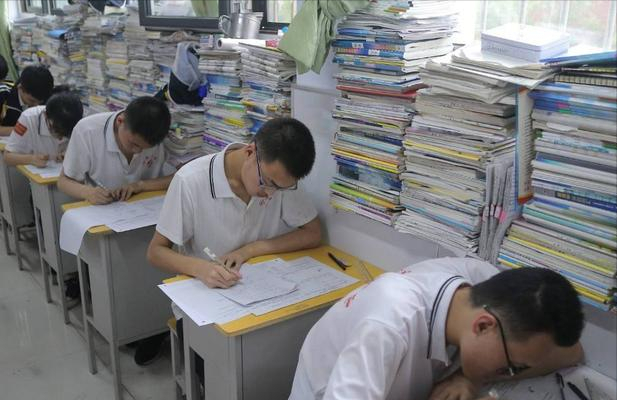 高三学生，期末考试成绩413分，今年有望考上大学吗？