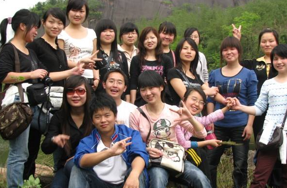 大学生活揭开了很多同学的自卑，不是因为不够努力，现实很无奈