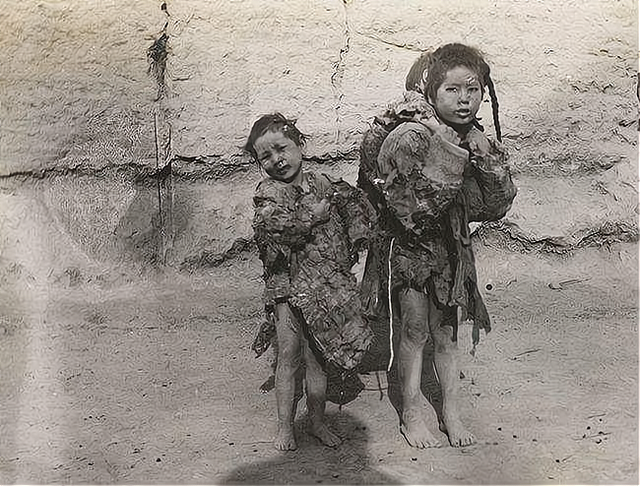 23岁巾帼女英雄，拯救群众不幸被抓，惨遭日军掏心“一尸两命”