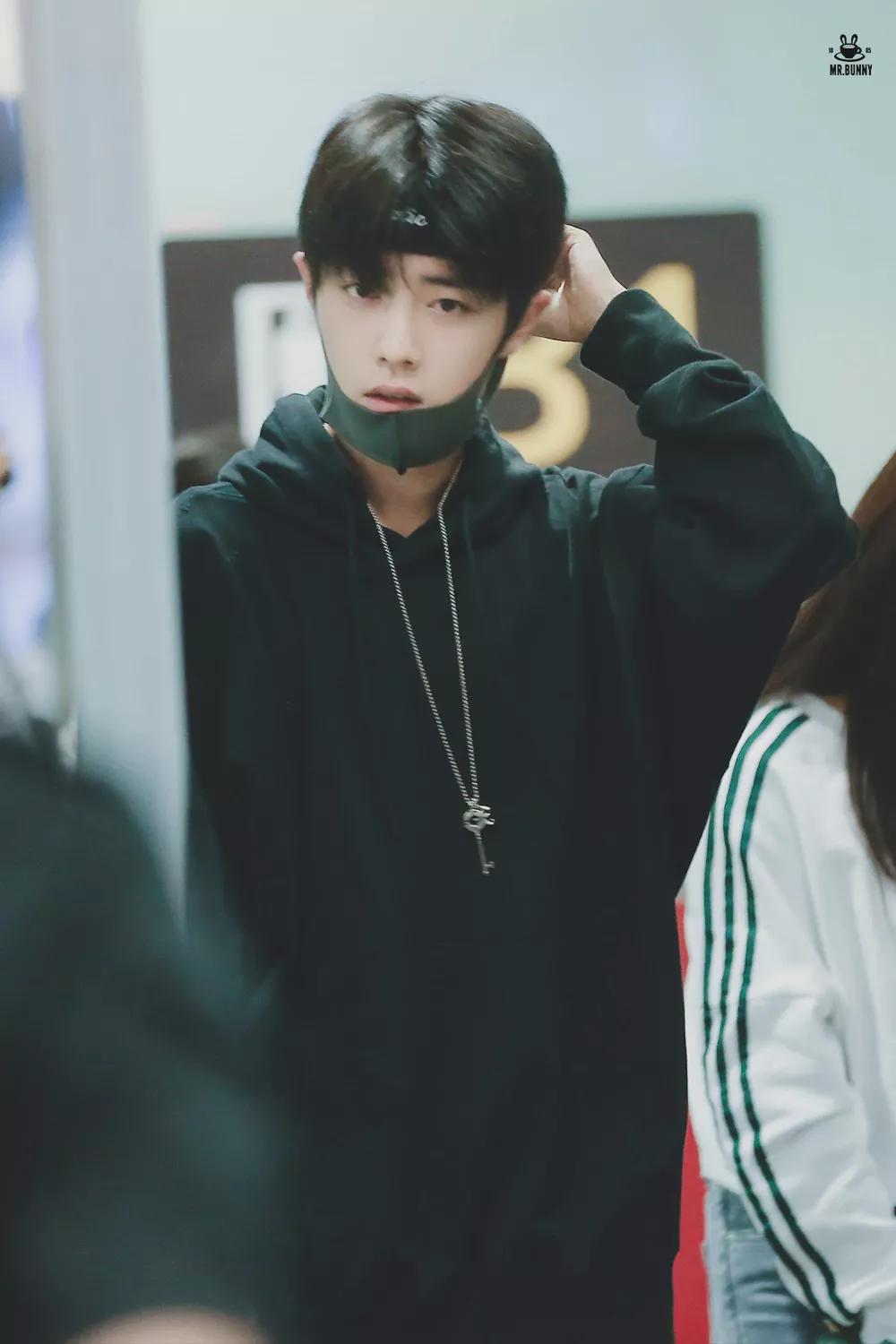 考古肖战:2018年9月—12月机场时间线汇总,今天请叫我收图狂魔