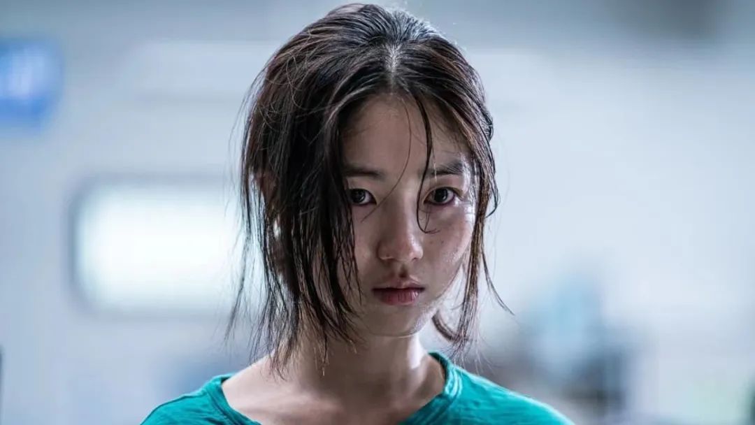 2022[韩国/剧情][坐推土机的少女/The Girl on a Bulldozer ]百度云高清下载图片 第2张