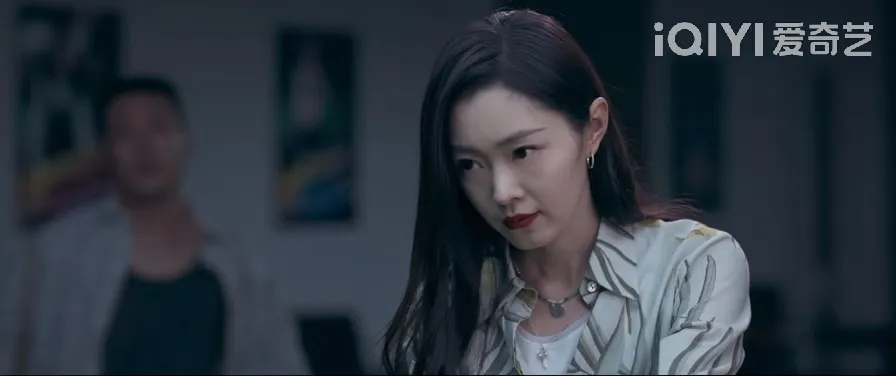 缉毒剧中的黑马《暗黑行者》首播,老牌港星,宋轶女大佬气场全开