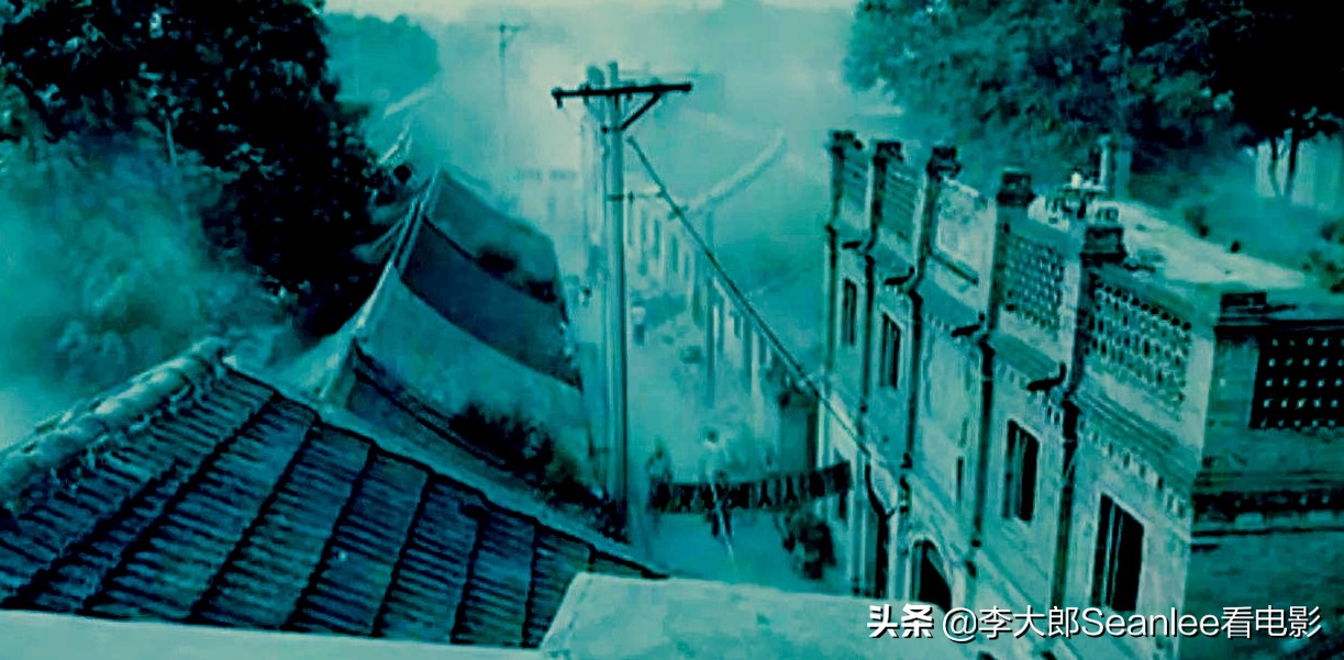 《孔雀》：顾长卫的“中国往事”，写尽小城里凡人的一生