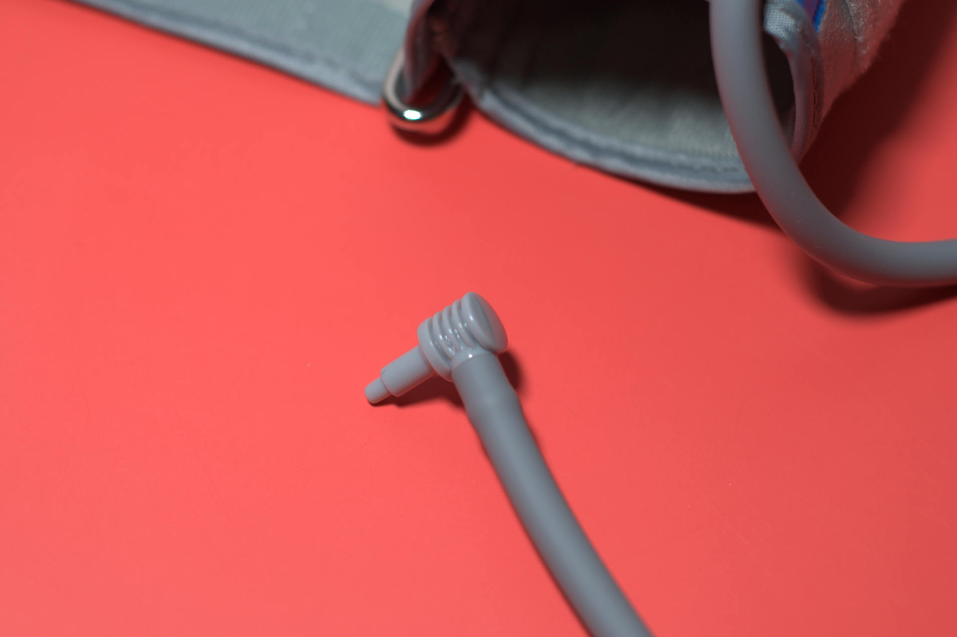 家庭必备，帮你呵护父母的健康，爱奥乐臂式电子血压计