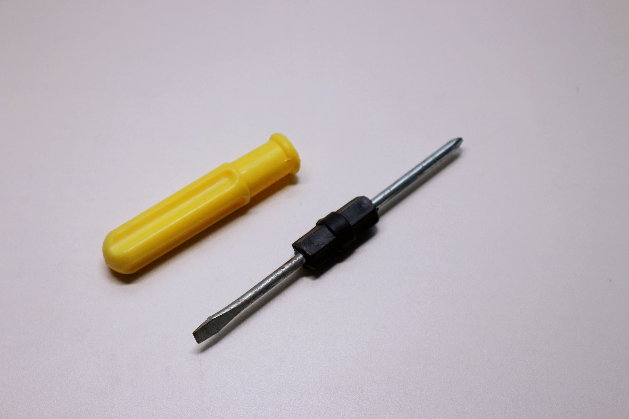 不是手工男家里是否需要备一把电钻？世达SATA 电钻05806 使用有感