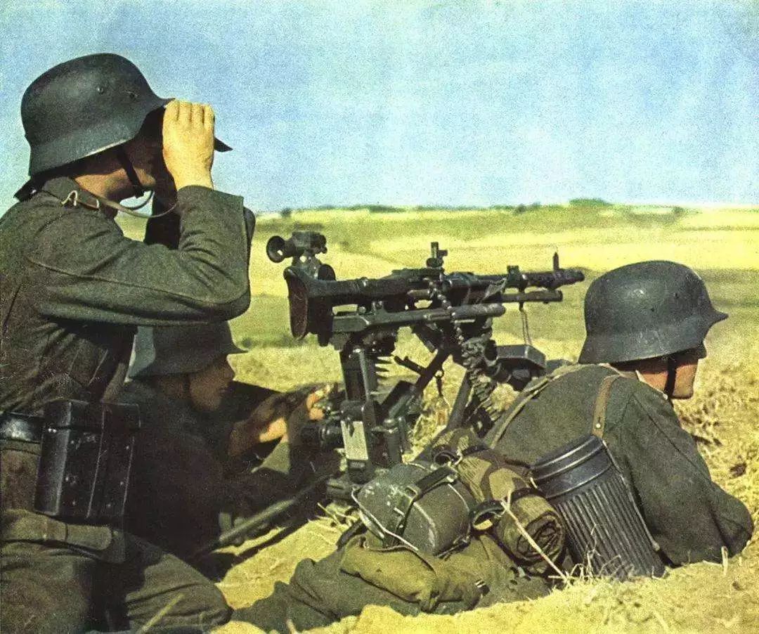 2500米外射杀目标，4个月毙敌542人！世界级狙击手有多猛？