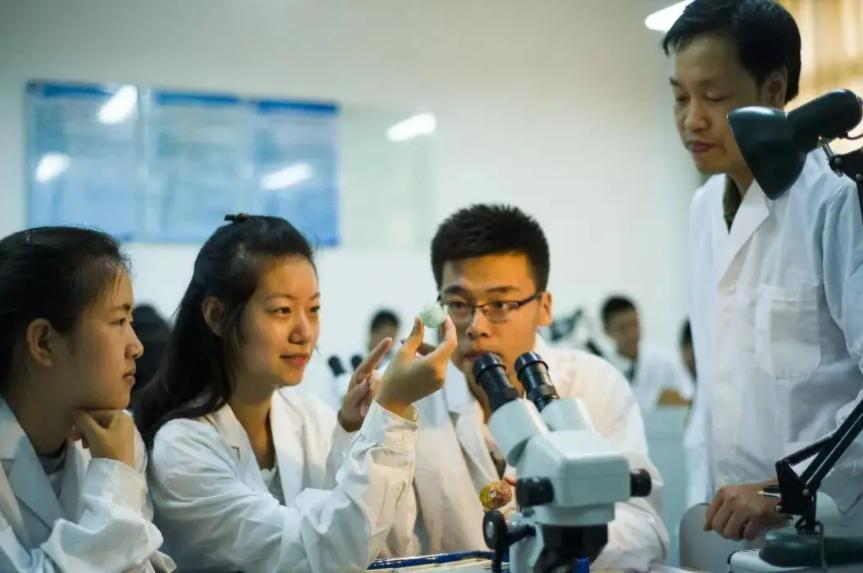 中国烟草偏爱的几所高校，虽然校名朴实无华，毕业生的薪酬可不低