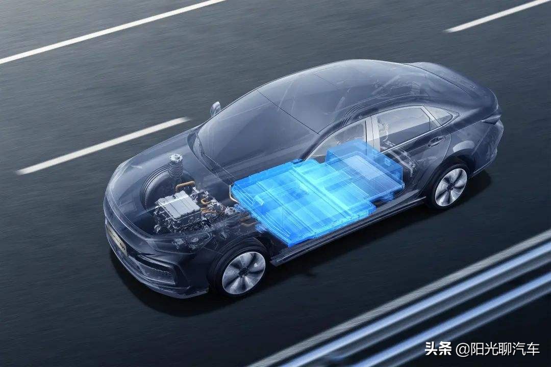 新能源汽车能否取代燃油车？车主现身说法，凌晨4点起来排队充电