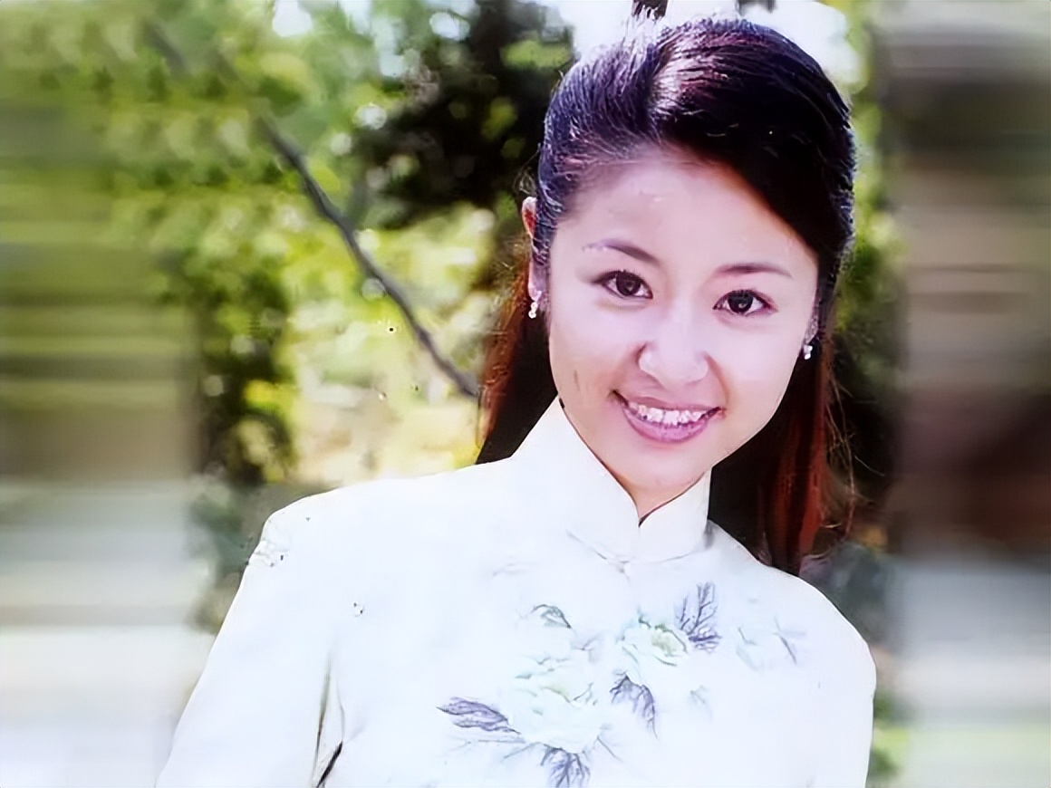 自带笑脸的6大女星 在圈内总能力挽狂澜 看她们笑感觉像吃糖一样甜