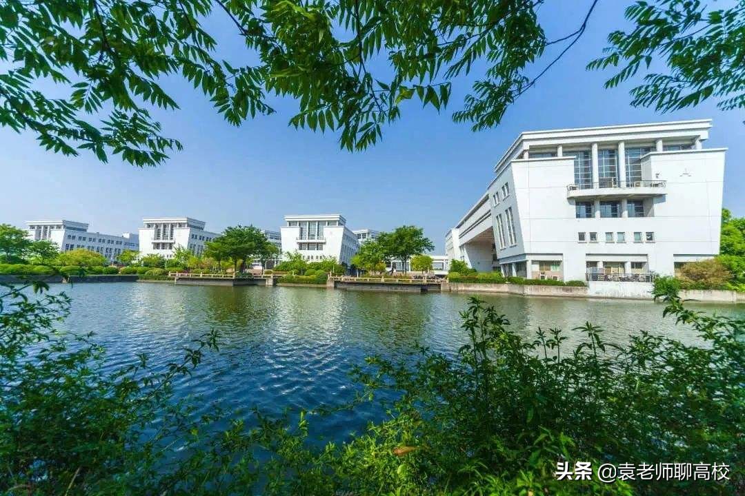 苏州大学与上海大学，位于长三角的两个211高校，你会怎么选？