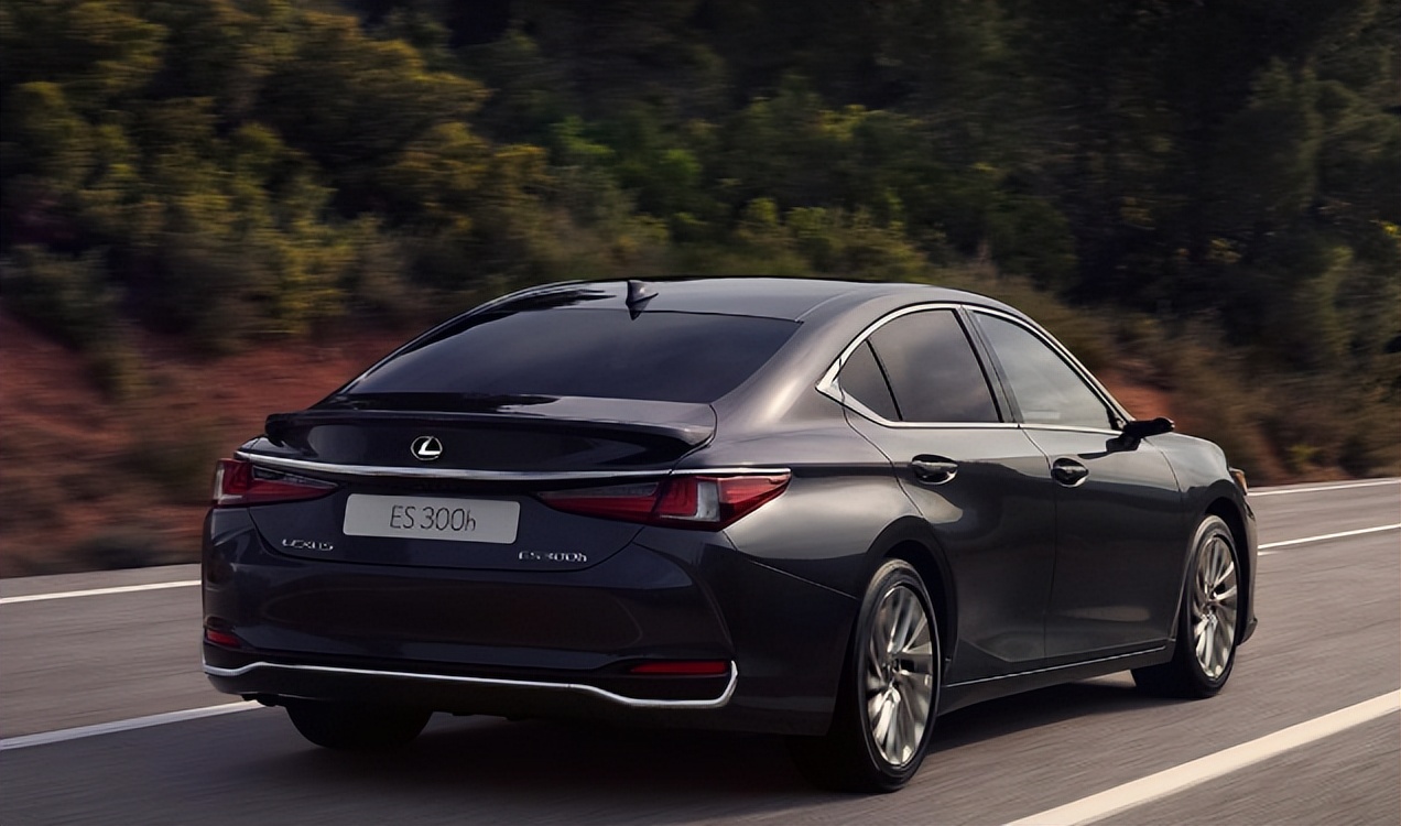 取消触控板、支持Car Play，2023款雷克萨斯ES发布