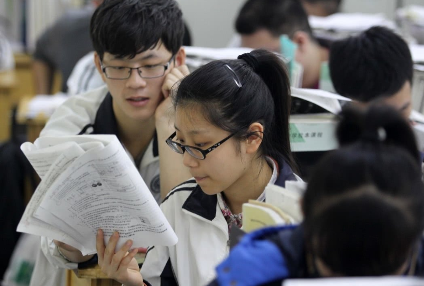 国内高校7大层次划分，学生能考上第四档就是学霸，家长乐开了花