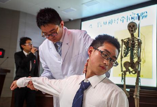 “医学类”就业前景排名，护理学无缘前三，榜首热度持续上升