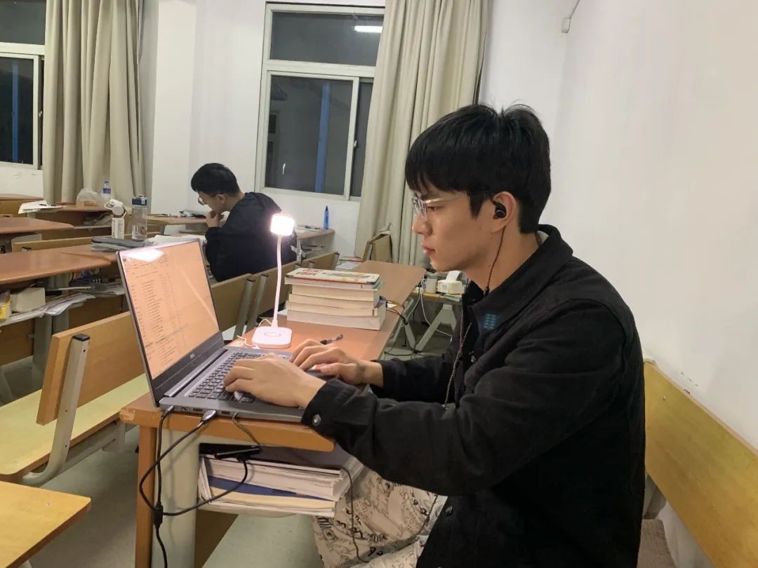 大学生的首要任务（全部直博）