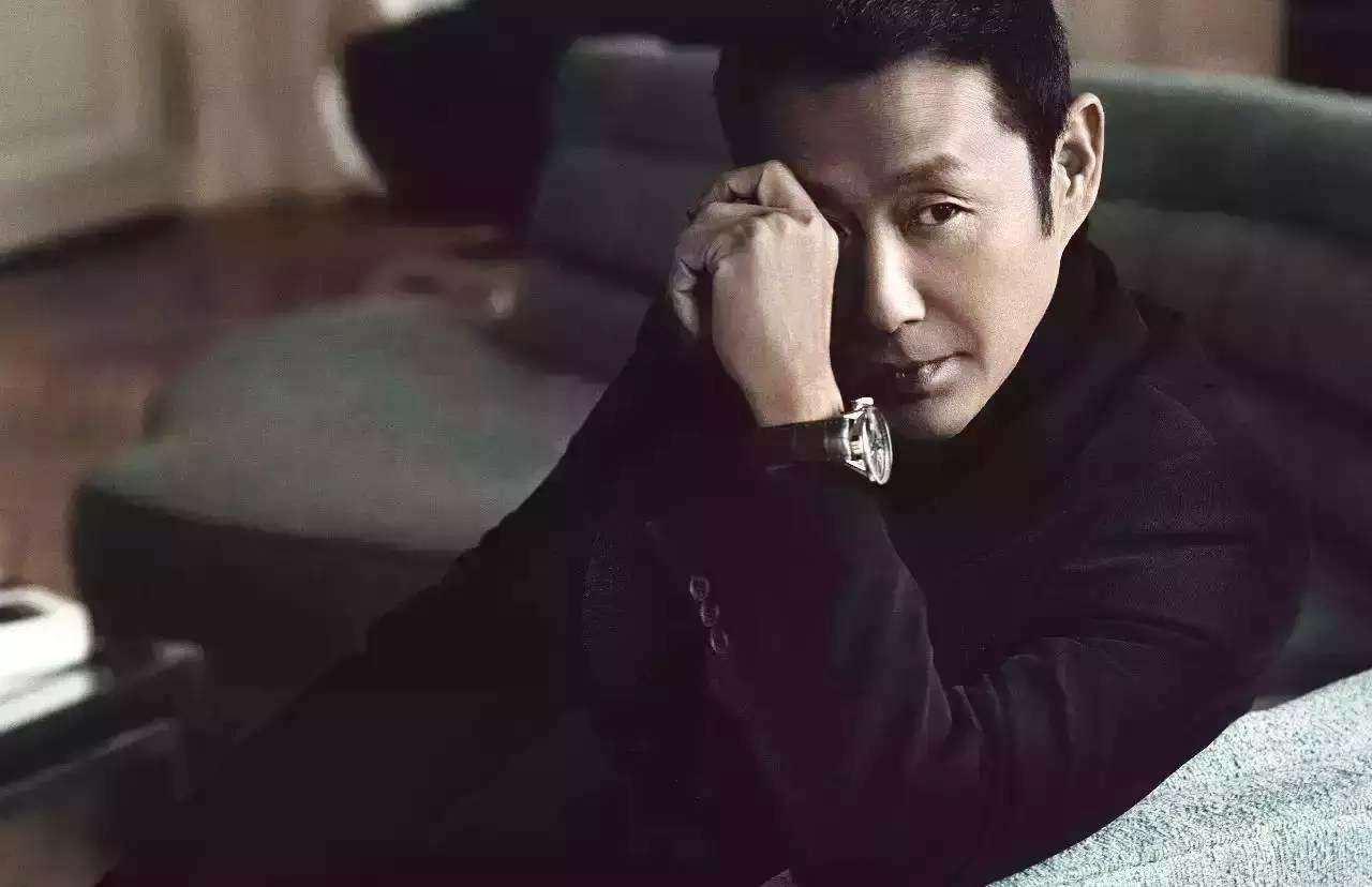 情史干净的6位男星，个个是“妻管严”恩爱多年，牵手就是一辈子
