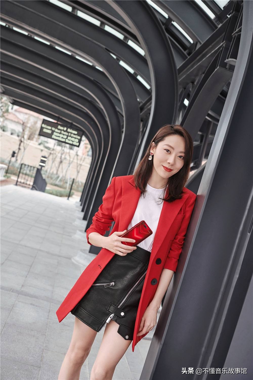 周星驰电影十大最美“星女郎”，周星驰是华语影坛的一个神话