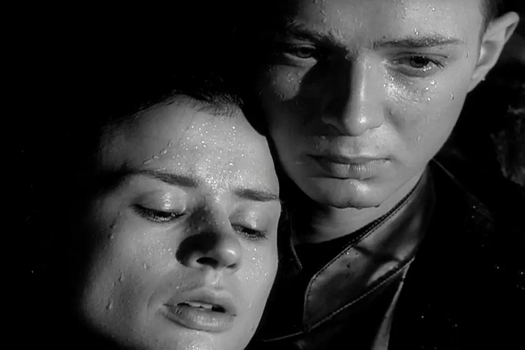 让灯光成为故事中的一个角色，唯有英格玛·伯格曼的《犹在镜中》