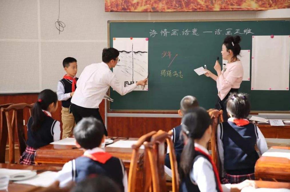 不允许补课的情况下，孩子作业不会，家长又不懂，到底要如何做呢