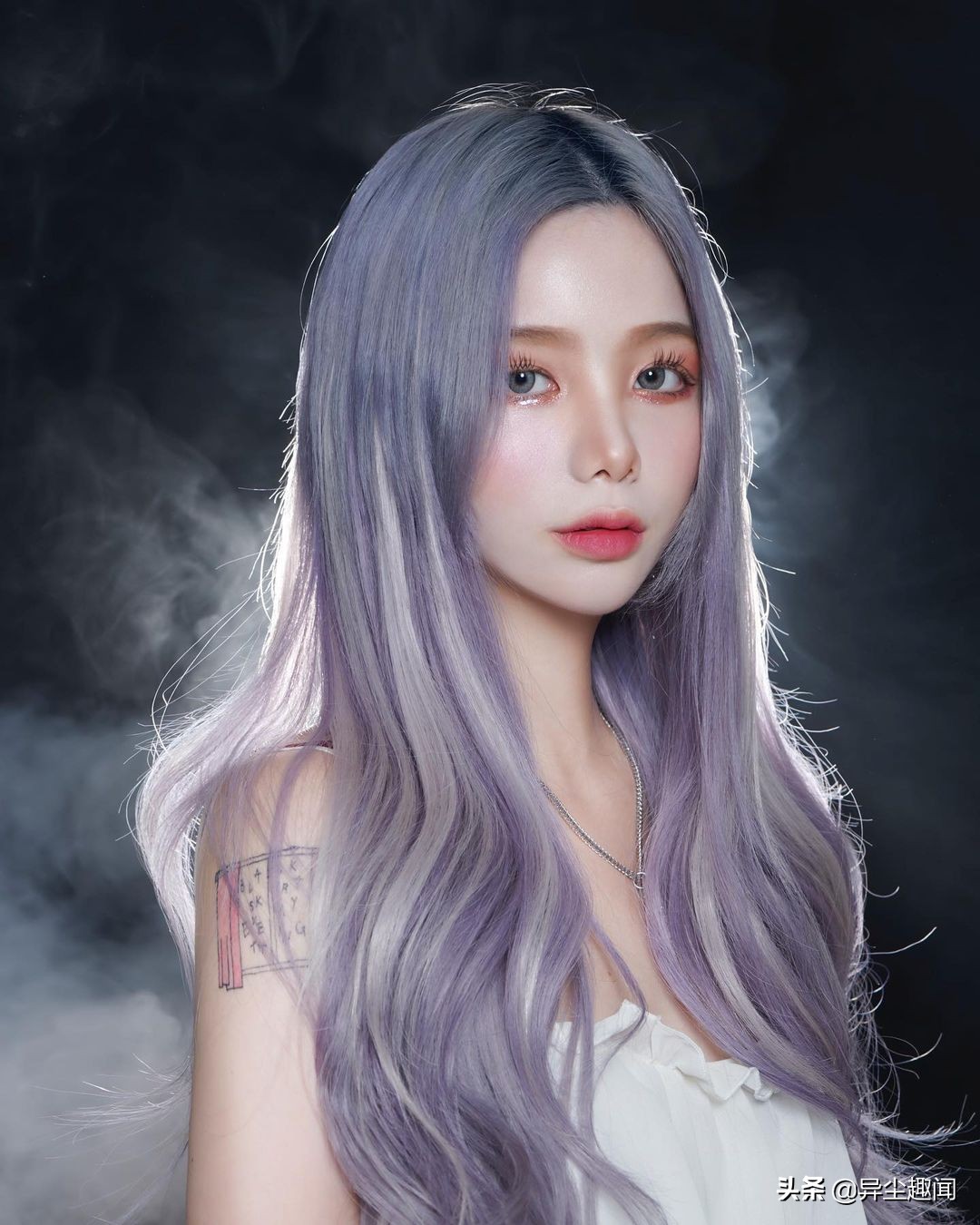 真人芭比娃娃短发精灵系美女白皙完美侧颜爆红全网