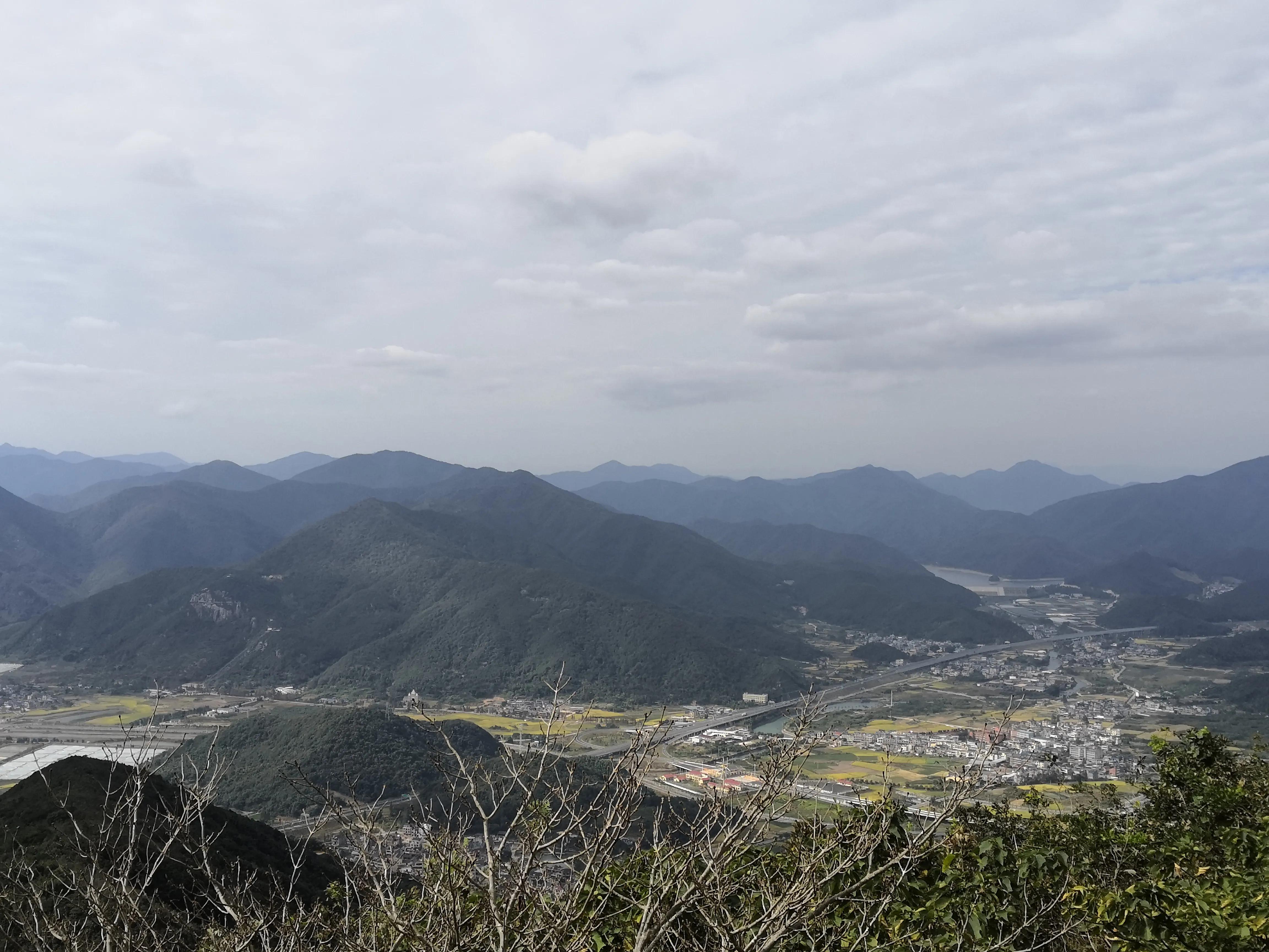 白岩山风光无限好