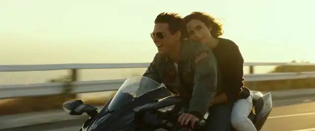 ​罗素兄弟：电影院神圣？胡说八道