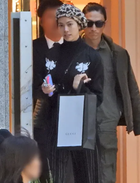 日本卡戴珊美女姐妹花！豪门出身超拽，却双双被渣男骗惨？