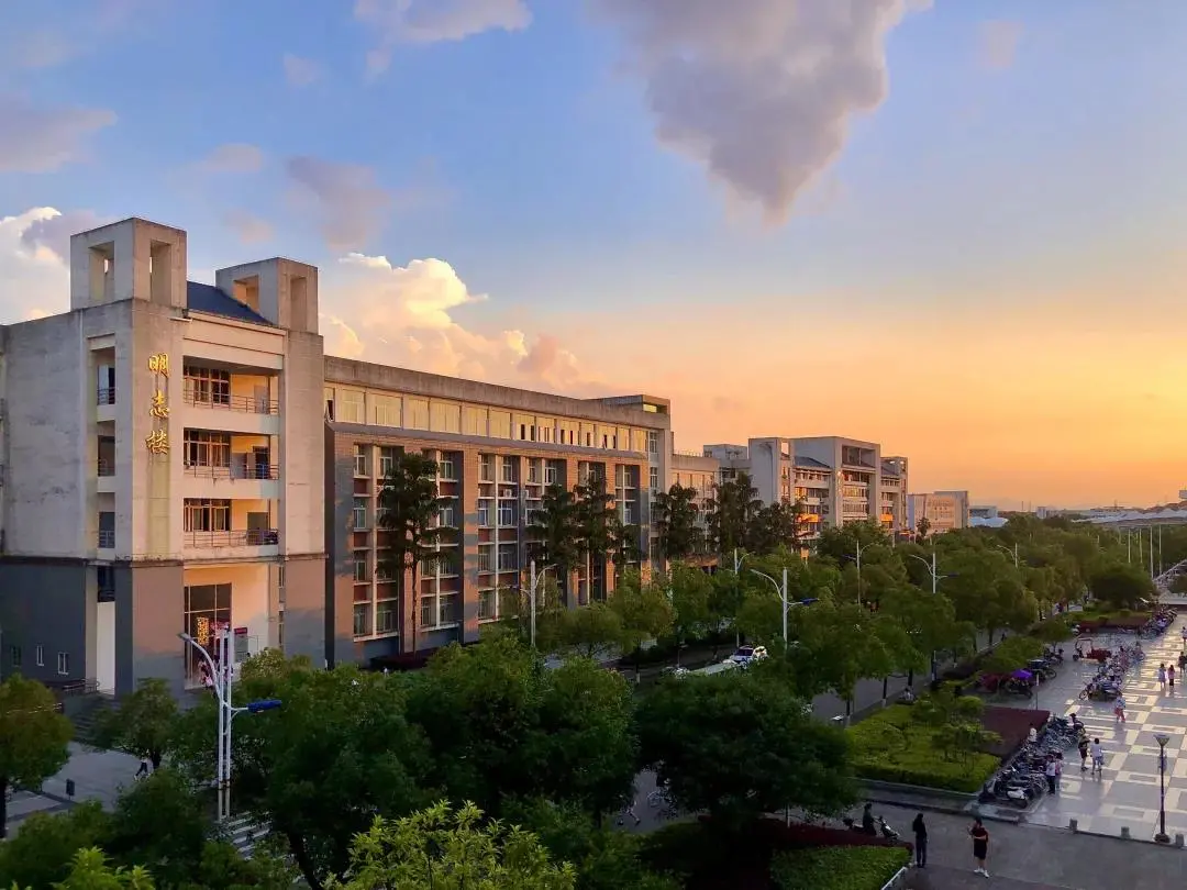 广西师范大学在职研究生（广西师范大学职业技术教育）