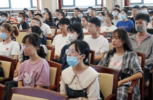 2022中国烟草公开春招，有编有岗不限户籍，专科生也能报考