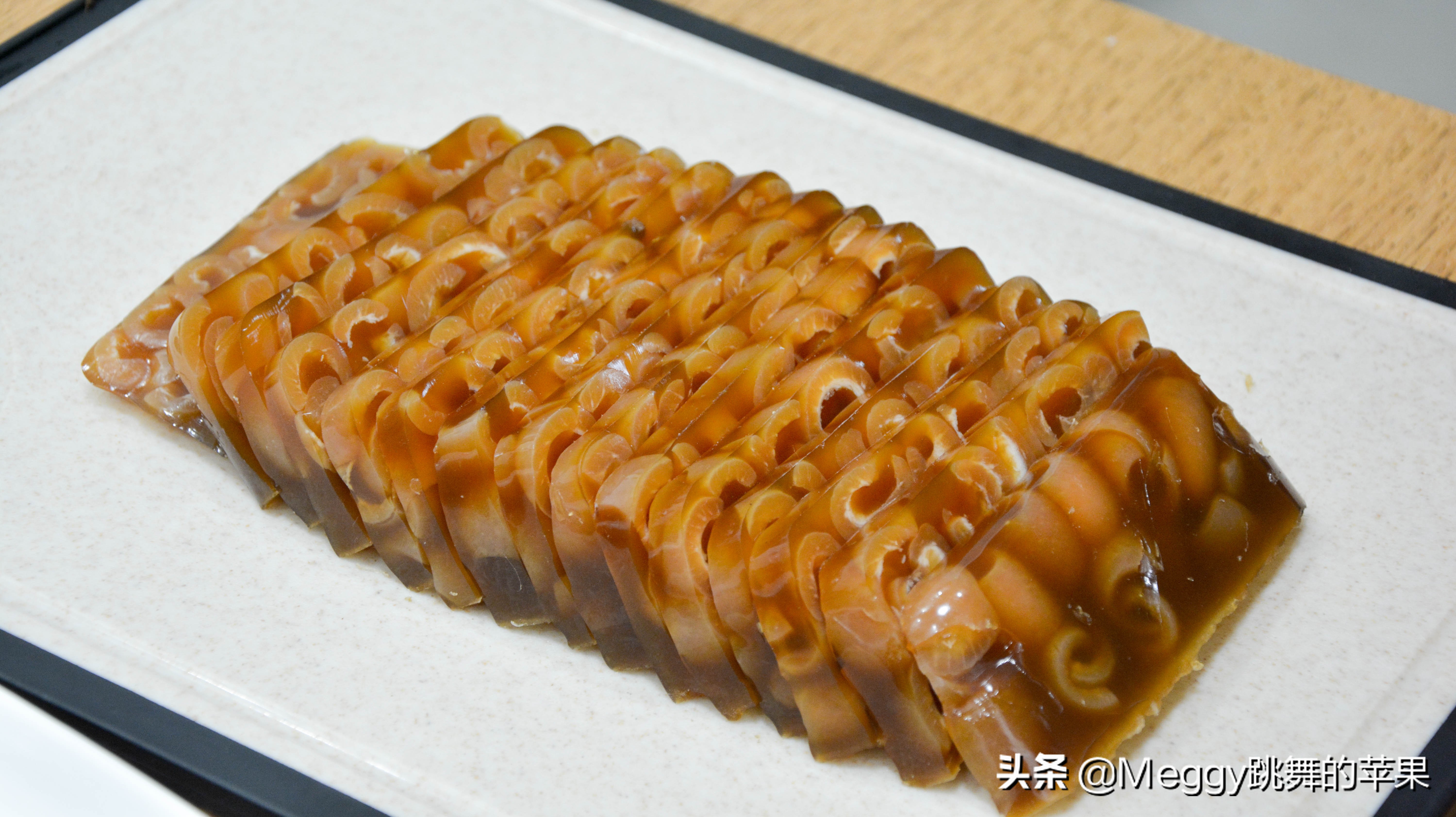 自制q弹肉皮冻,实惠卫生,400克猪皮做一大碗,够全家吃2顿