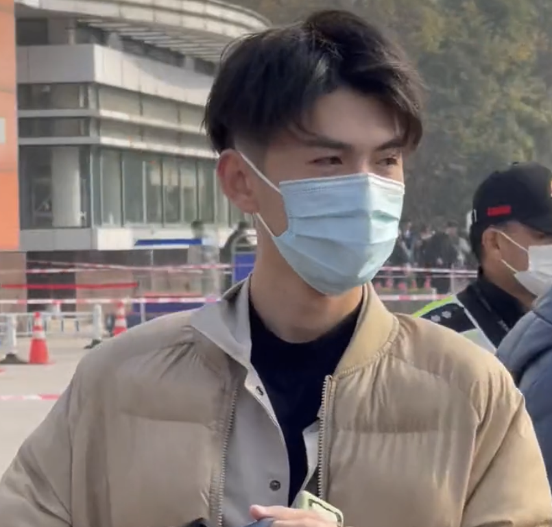 2021浙传艺考现场走红，堪称“颜值盛宴”，网友：想复读来得及吗