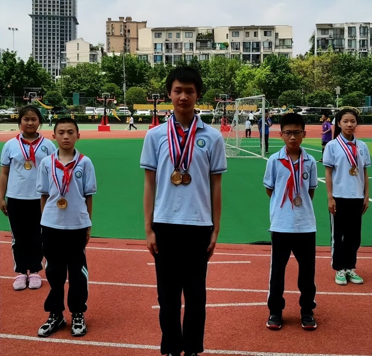 少年强则国强，5.4中队正铿锵｜走进天府新区南湖小学优秀中队