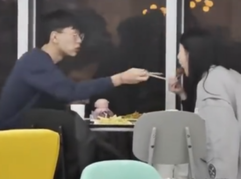 赵丽颖和大勋这事一上热搜，杨幂和刘恺威离婚那事果然也跟着上了