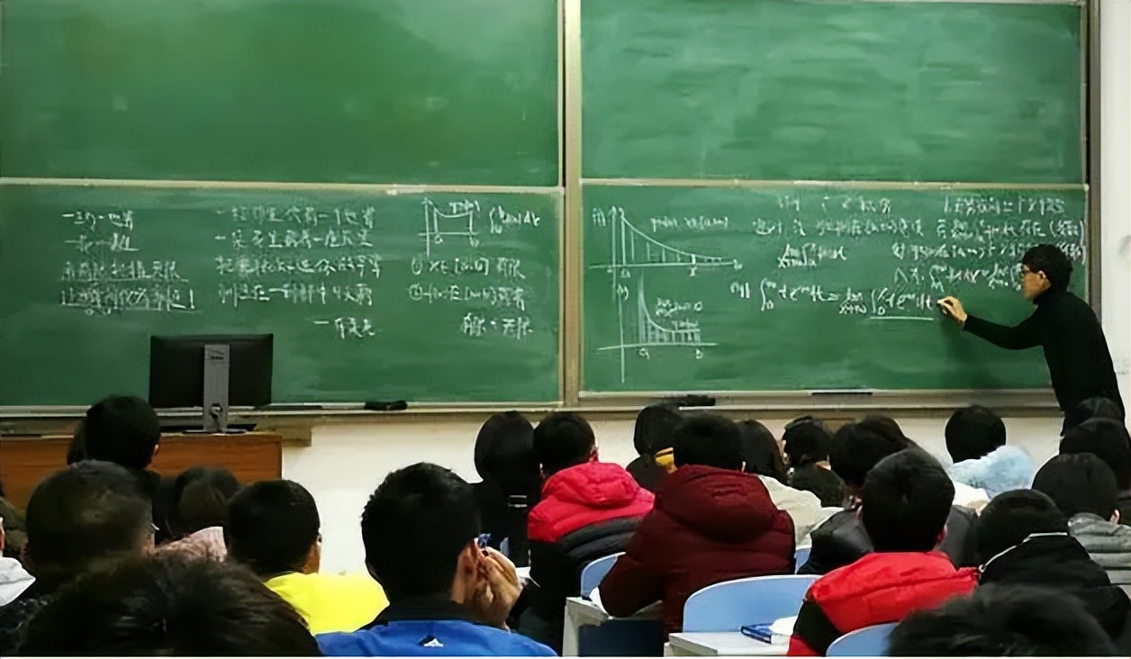 “挂科率”较高的4个专业，一个比一个难，学霸也有点招架不住