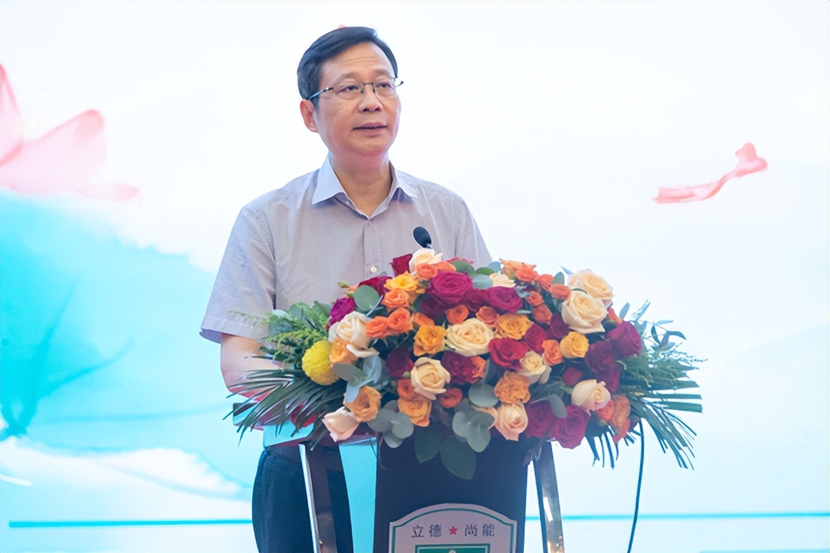 足彩奖金计算器混合过关举行2022年毕业生就业“百日冲刺”线下招聘活动周启动仪式