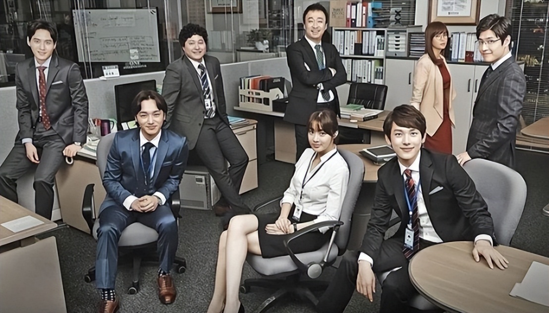 为什么年轻人怎么努力，也不属于上海，大学生究竟该怎么选择出路