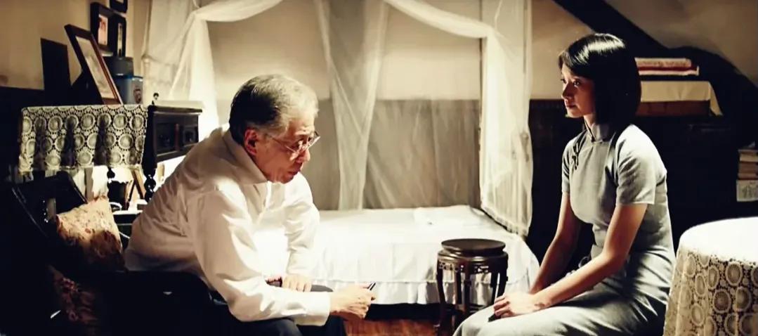 朱亚文的两段情：和初恋潘禹彤相恋九年后，他缘何转身娶了沈佳妮