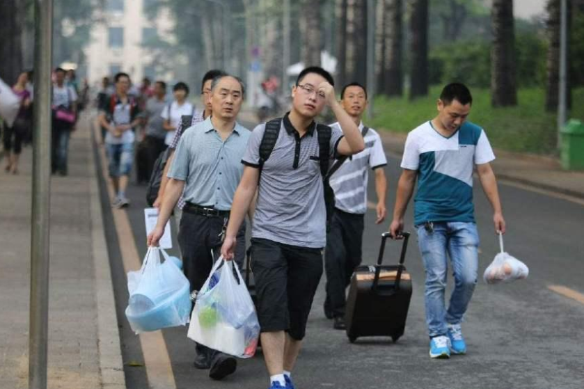 找工作时才知道，公办专科和民办三本不在同一水平，幸亏没选错