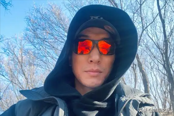 张亮14岁儿子被曝早恋，和漂亮女友亲吻互动，张亮发长文回应获赞