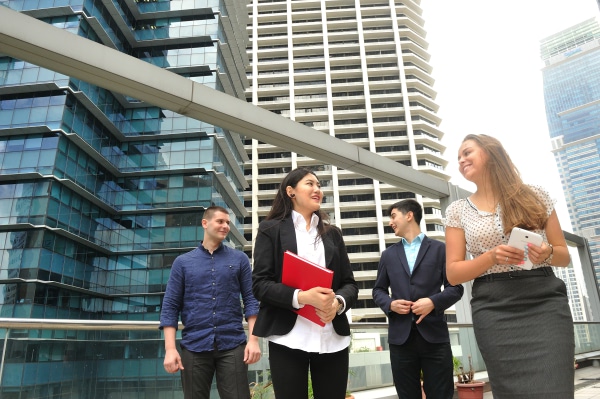 新加坡本科一般读几年