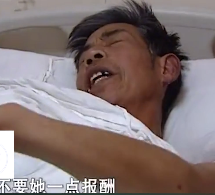 女子幼时被弃，30年后生父临终想见一面，女子：他没资格让我相见