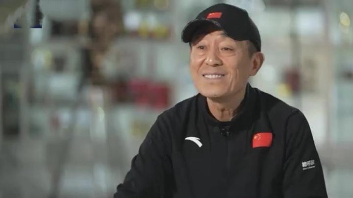 父亲是歪瓜裂枣，女儿却貌美如花？这10位星二代的长相好奇妙