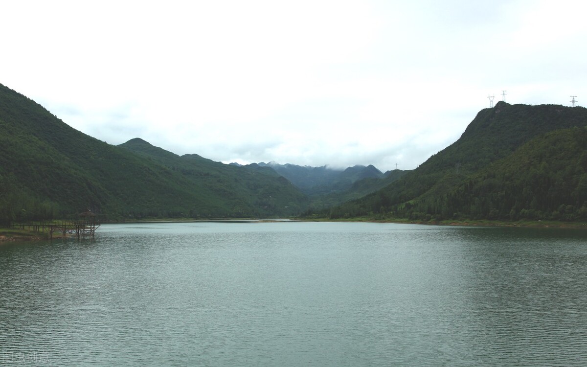 愿为泥土飘香—浅谈杨丽萍的诗词