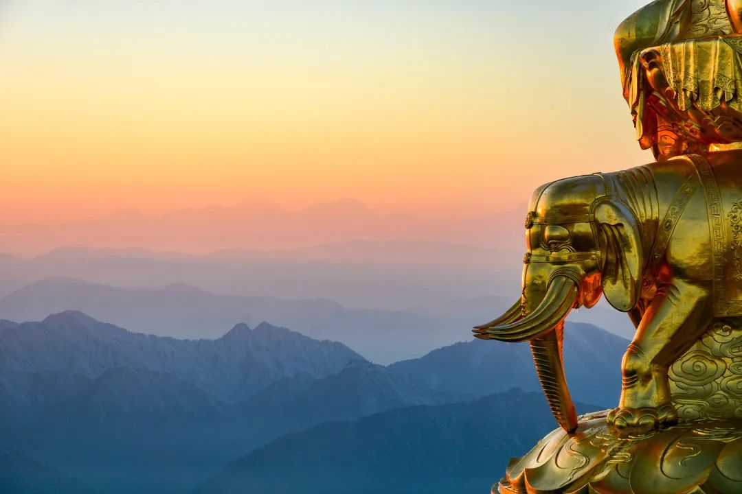 峨眉山推介会在渝举行 诚邀市民前往避暑