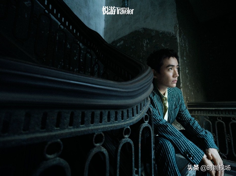 朱一龙盛夏清爽大片曝光，气质干净少年感十足