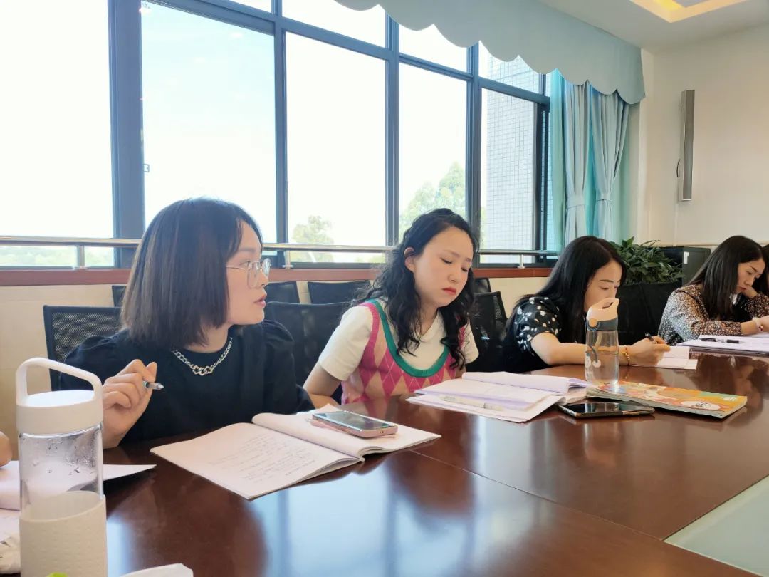 研讨共享 蓄力远航｜实小外国语学校语文组教研分享特色阅读方案