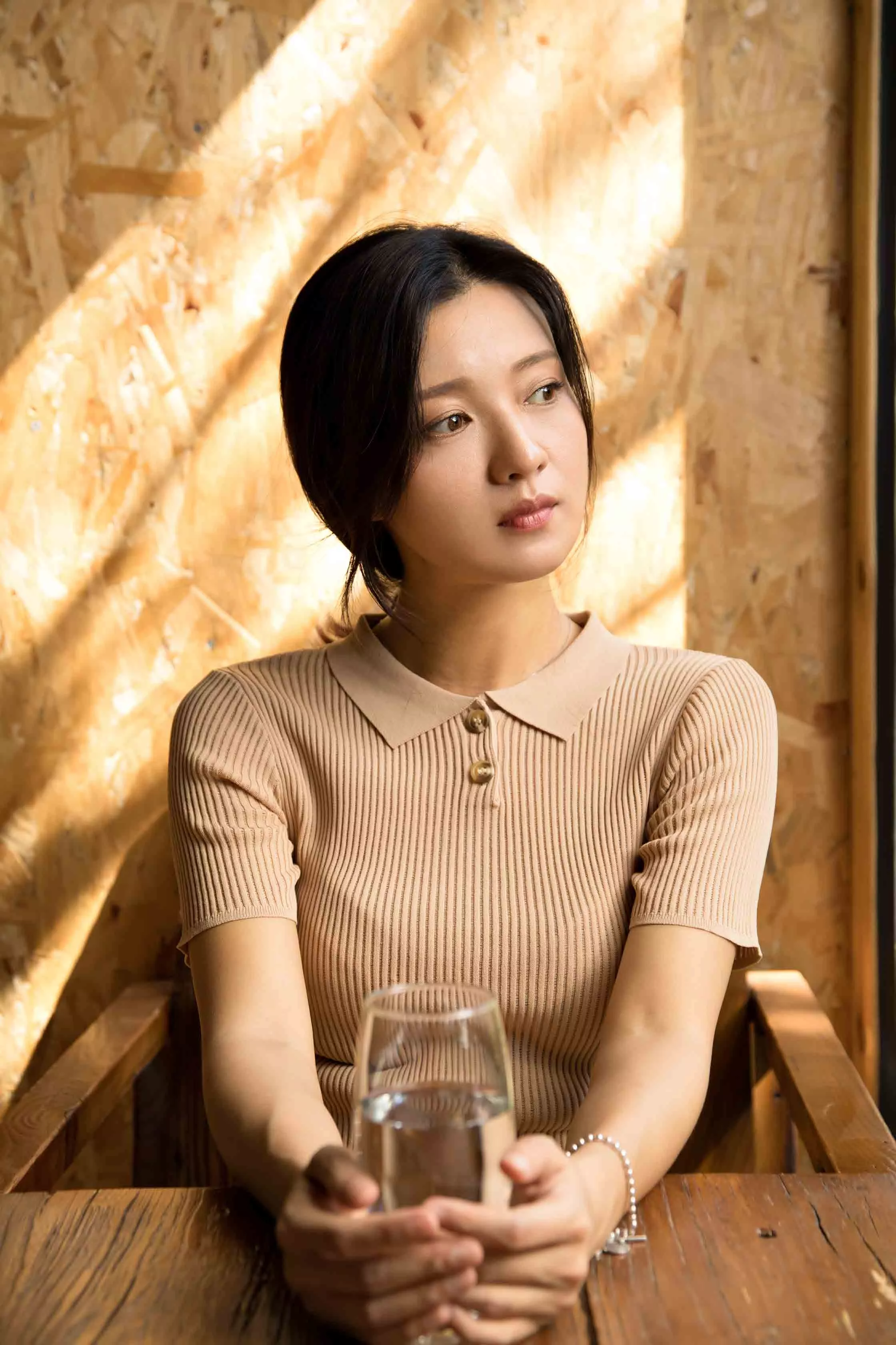 湖北美女傅晶:低调优雅美丽